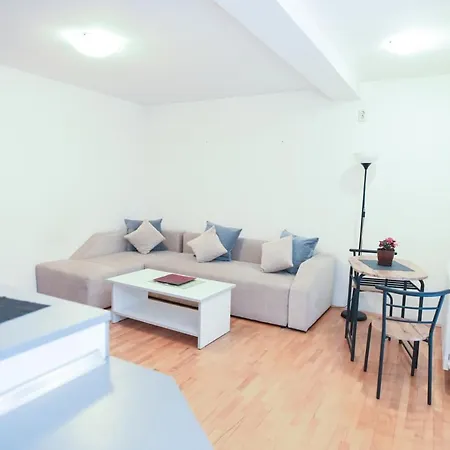 Kolev Apartmens-two Bedroom Cozy